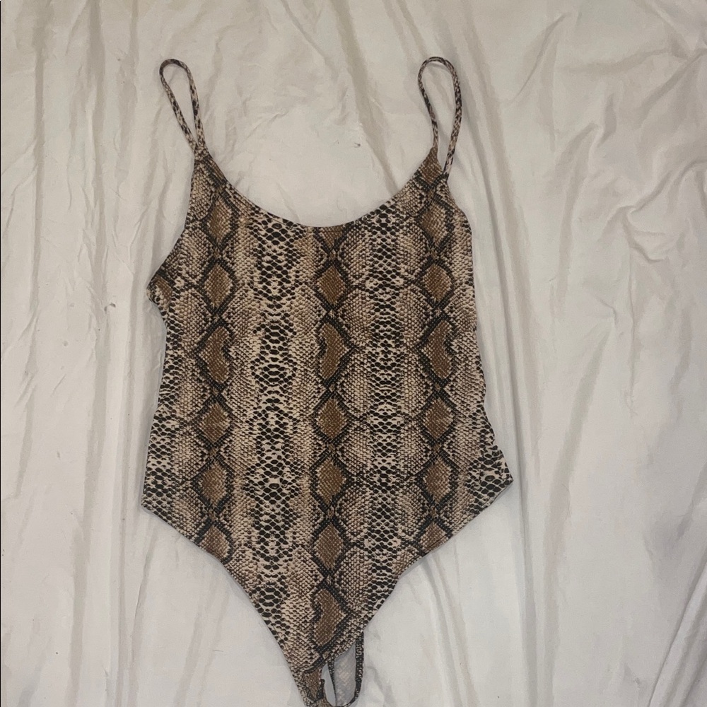 FashionNova Slinky snake skin Print Bodysuit - Brown and Black